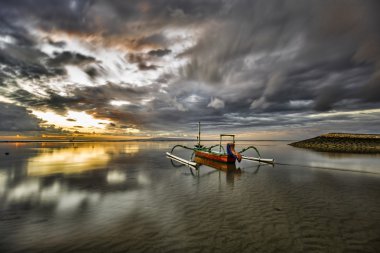 Güzel arka plan ile güzel gündoğumu