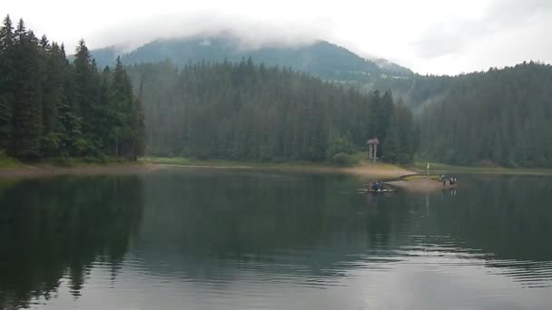 Lake Sinevir in the Carpathian Mountains — Stock Video