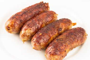 Izgara et sosis kızarmış patates ile