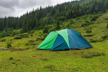 Karpat Dağları, yaz yolculuk, Ukrayna, Europe kamp çadırı.