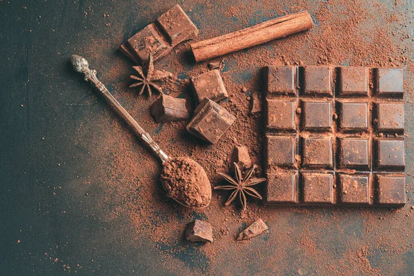 Poudre Cacao Marron Dans Cuillère Barre Chocolat Cubes Chocolat Hachés — Photo