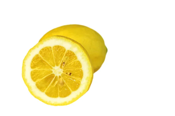 1 つと半分レモンの白い背景の分離 — ストック写真