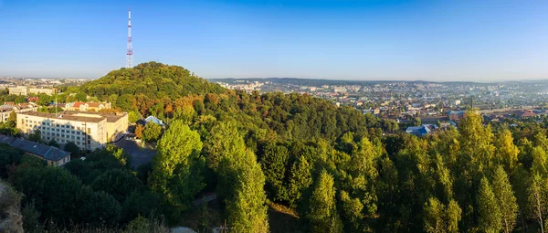 Panorama-luftaufnahme der hohen burg, lviv, ukraine lizenzfreie Stockfotos