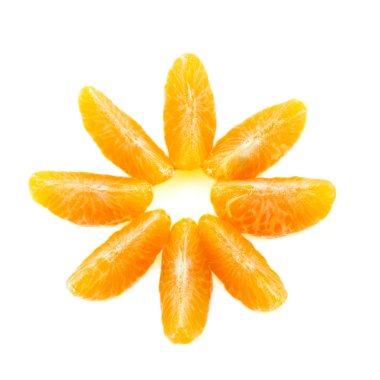 Mandalina, narenciye, izole üzerinde beyaz arka plan, yakın çekim dilimler