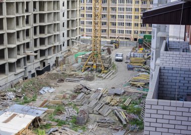 İnşaat alanında. Yukarıdan görmek.