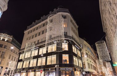 Vienna, Avusturya - 13 Kasım 2015: Şehir merkezi manzaralı geceleri