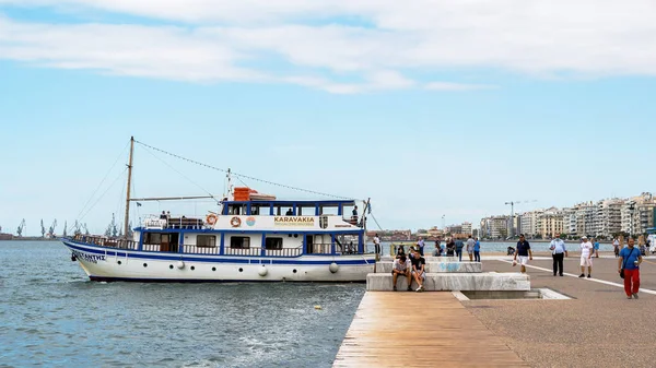 Thessaloniki Görögország Szeptember 2020 Turistákkal Teli Vízibusz Meghagyja Költséget — Stock Fotó