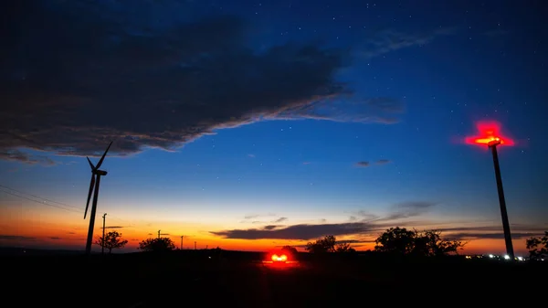 Nature Moldavie Nuit Avec Une Longue Exposition Voiture Garée Éolienne — Photo