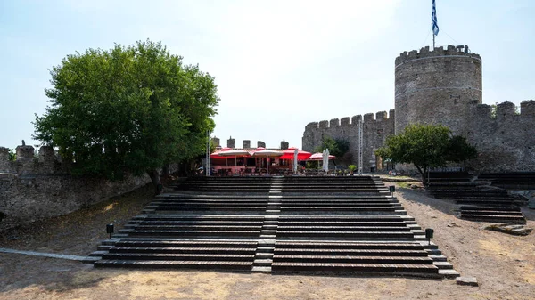 Asientos Teatro Aire Libre Situado Fuerte Kavala Con Paredes Antiguas — Foto de Stock