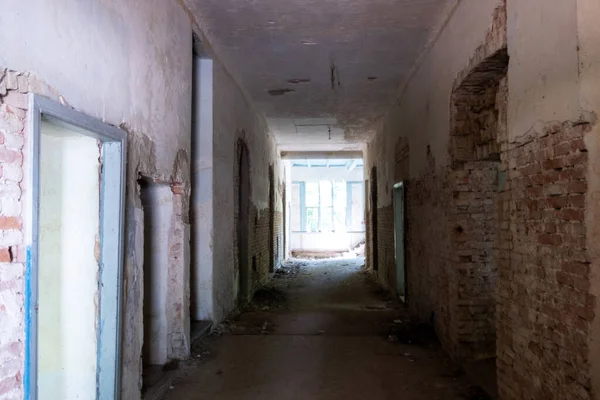 Pommer Mansión Interior Antiguo Edificio Abandonado Con Ventanas Paredes Rotas —  Fotos de Stock