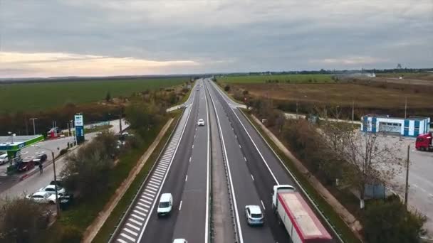 Motoruega Del Sol Rumania Noviembre 2020 Carretera Con Coches Movimiento — Vídeo de stock