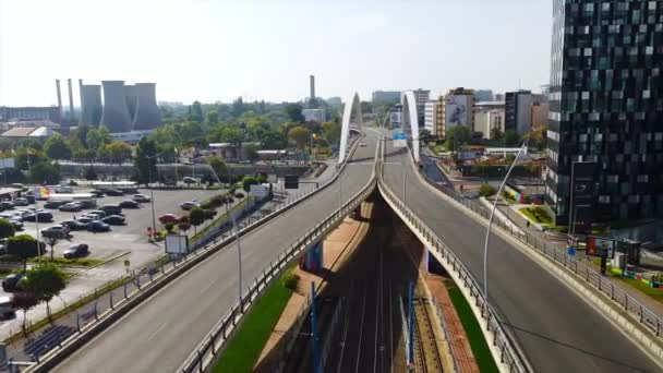 Edificios comerciales y residenciales modernos — Vídeo de stock