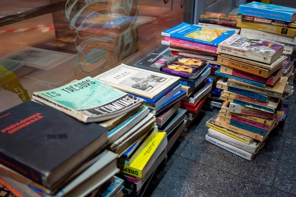 Bucharest Romania Novembre 2020 Pile Libri Usati Vendita Presso Negozio — Foto Stock