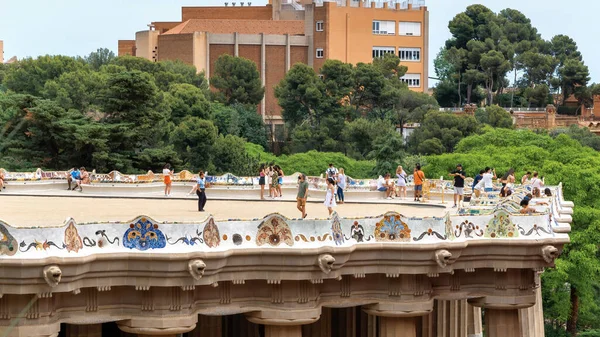 Barcelona Spain June 2021 Parc Guell 游客的建筑风格不同寻常 — 图库照片