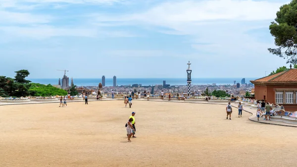 Barcelona España Junio 2021 Parc Güell Visita Mirador Paisaje Urbano — Foto de Stock