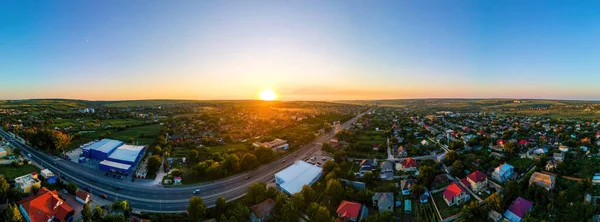 Tipova Moldova Agosto 2021 Vista Aérea Del Pueblo Atardecer Carretera — Foto de Stock