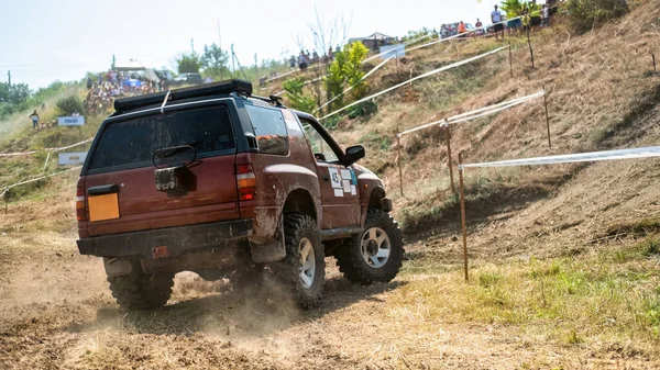 Suv Een Smerig Pad Road Race Moldavië — Stockfoto