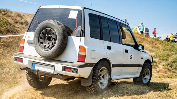 Suv Een Smerig Pad Road Race Moldavië — Stockfoto