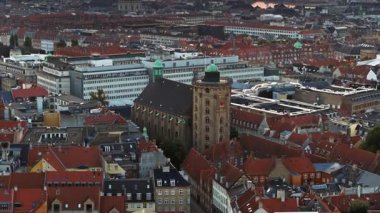 Kopenhag şehir manzaralı Yuvarlak Kule 'nin hava aracı görüntüsü, Danimarka