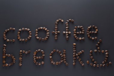 Kahve çekirdekleri ile Cooffee sonu kelime oluşur