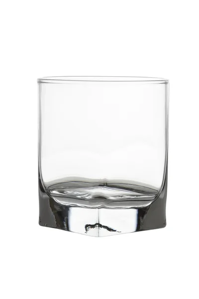 Пустой стакан виски изолирован на белом фоне — стоковое фото
