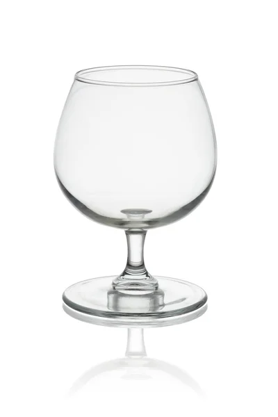 Leeres Whiskyglas isoliert auf weißem Hintergrund — Stockfoto