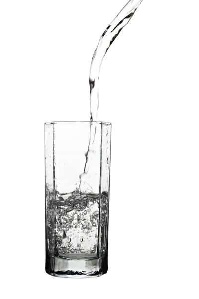 Повітряні бульбашки у воді ізольовані на білому — стокове фото