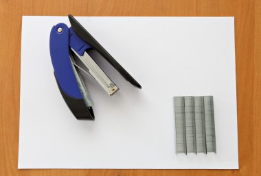 Mavi zımba ve zımba tablo hakkında kağıt 