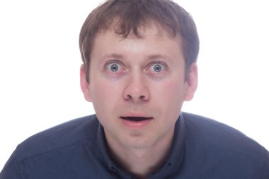 şaşırmış adam beyaz izole