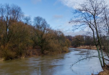 Chernyakhovsk, Rusya Angrapa Nehri'nin Riverwalk görünümünden