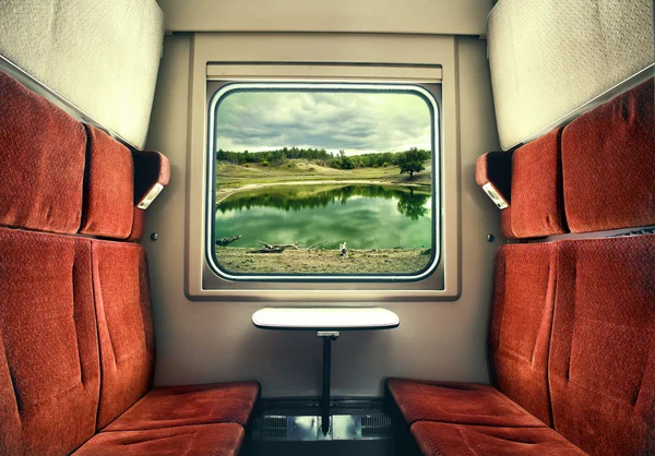 Zicht vanuit het treinraam — Stockfoto