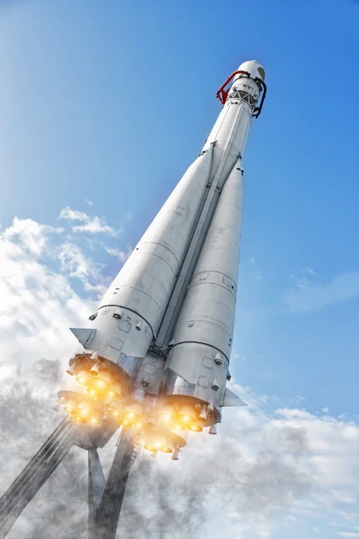 Gökyüzüne roket Soars