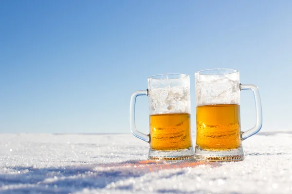 Bögre hideg sör — Stock Fotó