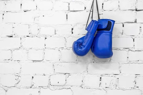 Gants de boxe bleus — Photo