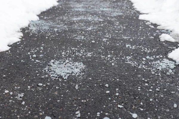 Χειμερινός Δρόμος Αλάτι Για Λιώσιμο Χιονιού — Φωτογραφία Αρχείου