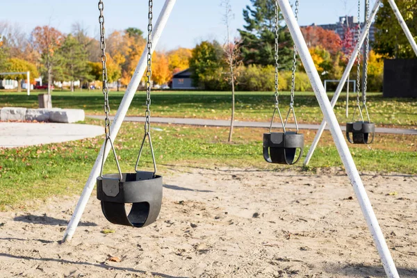 Balancez Aire Jeux Dans Parc Public Automne Sans Personnes — Photo