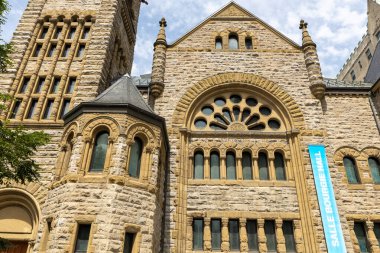 Montreal, Kanada - 4 Temmuz 2025 Montreal Güzel Sanatlar Müzesi Bourgie Salonu, Salle Bourgie Binası