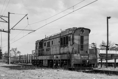  Georgia, Tiflis. Demiryolu kavşağı. Eski tren vagonları. Yük ve yolcu vagonları hizmet dışı..