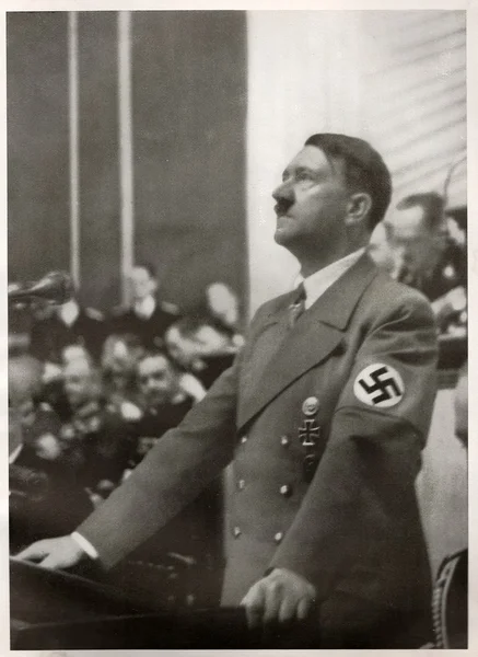 Berlin, Almanya - 30 Ocak 1939: Hitler Yahudi soruda Reichstag için konuşuyor. Antika fotoğraf çoğaltılması.