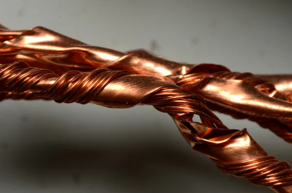 Primer plano de los alambres desnudos de cobre . —  Fotos de Stock