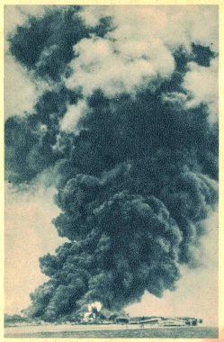 Yedek kruvazörler, ticareti özellikle Birinci Dünya Savaşı ve İkinci Dünya Savaşı sırasında özellikle Almanya tarafından sekteye uğratmak için ticari akıncılar olarak kullanıldı..