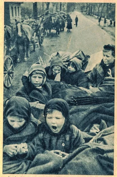 Nordeuropa Ostprussland 1945 Deutsche Frauen Und Ihre Kinder Fliehen Aus — Stockfoto