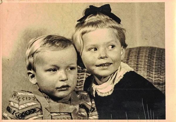 Germany Circa 1930S Vintage Photo Shows Two Small Children Siblings — Stock Photo, Image