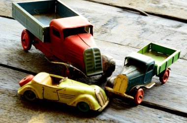 Vintage oyuncaklar - Cabrio oyuncak araba ve (kamyonlar) oyuncak kamyon