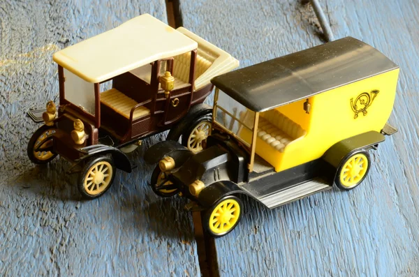 Set historischer Spielzeugautos mit Plastikkarosserie — Stockfoto
