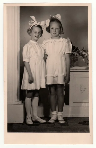 A vintage photo of the young girls - the first holy communion, circa 1945. — 스톡 사진