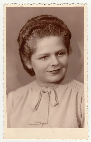 Vintage photo of a young woman — Stock Photo, Image