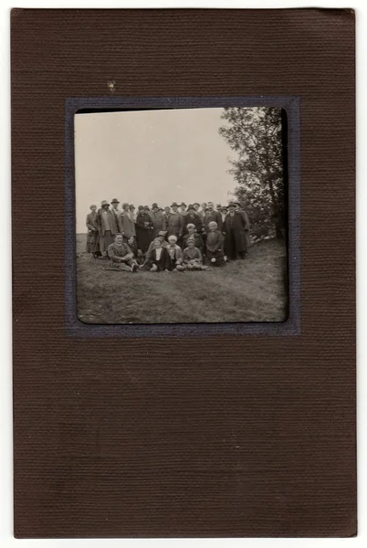 Foto vintage muestra a la gente en el viaje — Foto de Stock