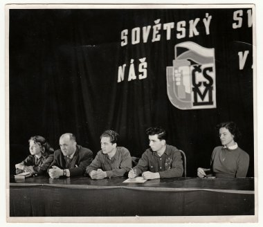 Vintage fotoğraf genç komünist toplantı gösterir.