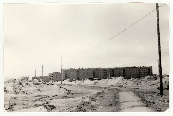 Foto vintage mostra a construção de blocos de apartamentos na URSS. Hora de Inverno . — Fotografia de Stock